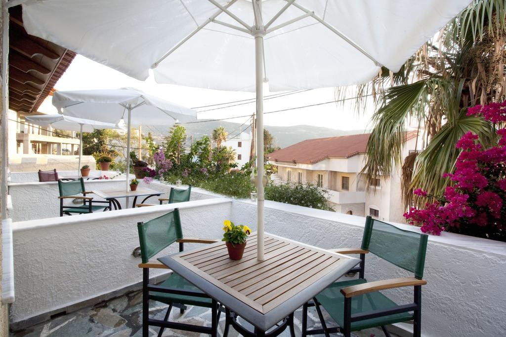 Notis Hotel Samos Town Cameră foto