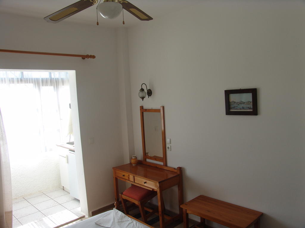 Notis Hotel Samos Town Cameră foto